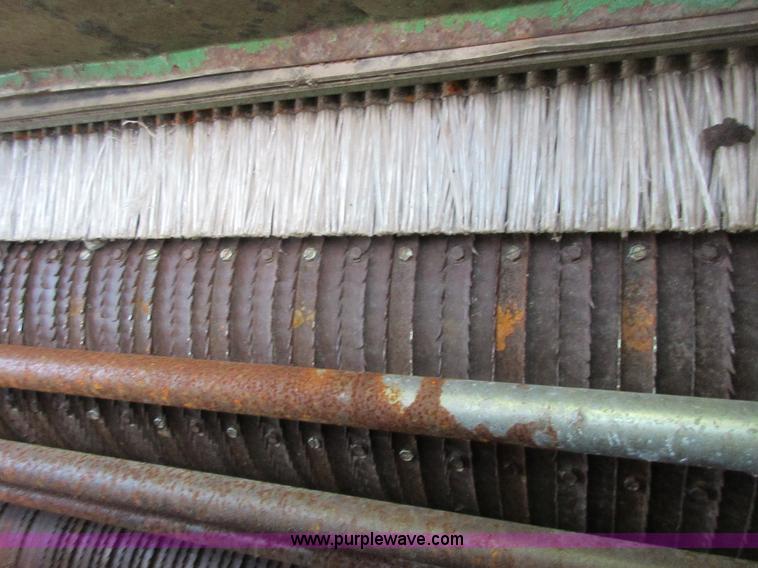 image for item I1823 1997 John Deere 7455 cotton stripper