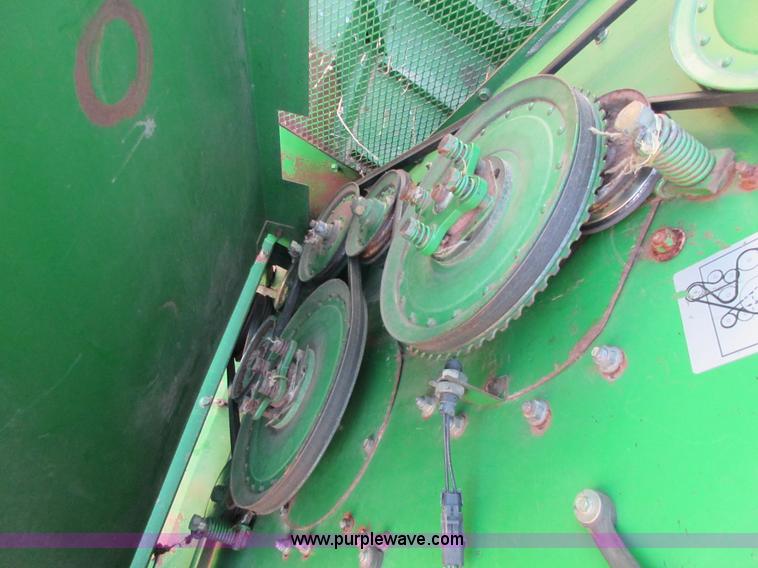 image for item I1823 1997 John Deere 7455 cotton stripper