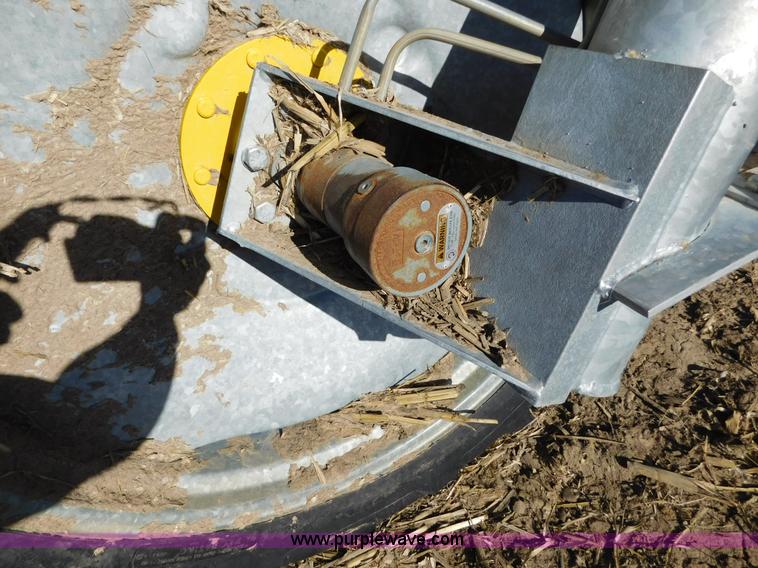 image for item J6834 2014 T-L center pivot irrigation system