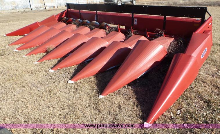 image for item J8400 1989 Case IH 1083 corn head