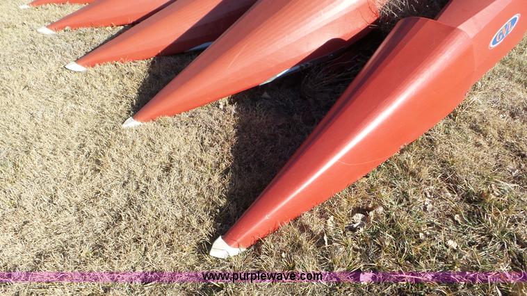 image for item J8400 1989 Case IH 1083 corn head