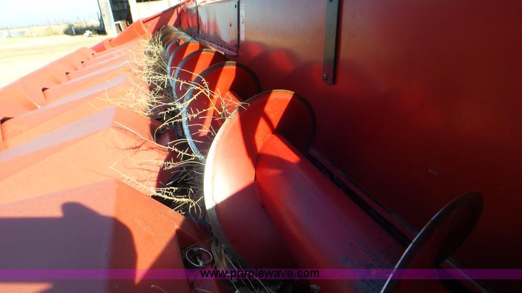 image for item J8400 1989 Case IH 1083 corn head