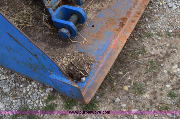 image for item L1021 Ford loader