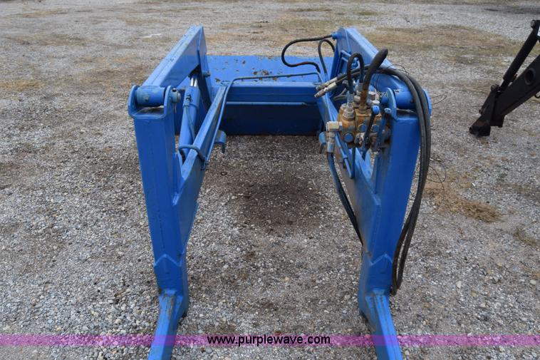 image for item L1021 Ford loader