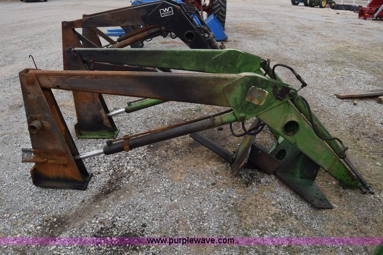 image for item L1024 John Deere loader