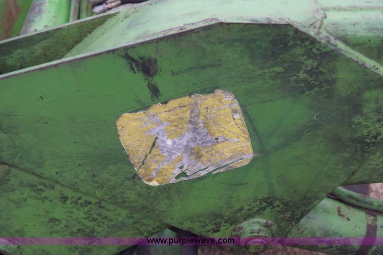 image for item L1024 John Deere loader