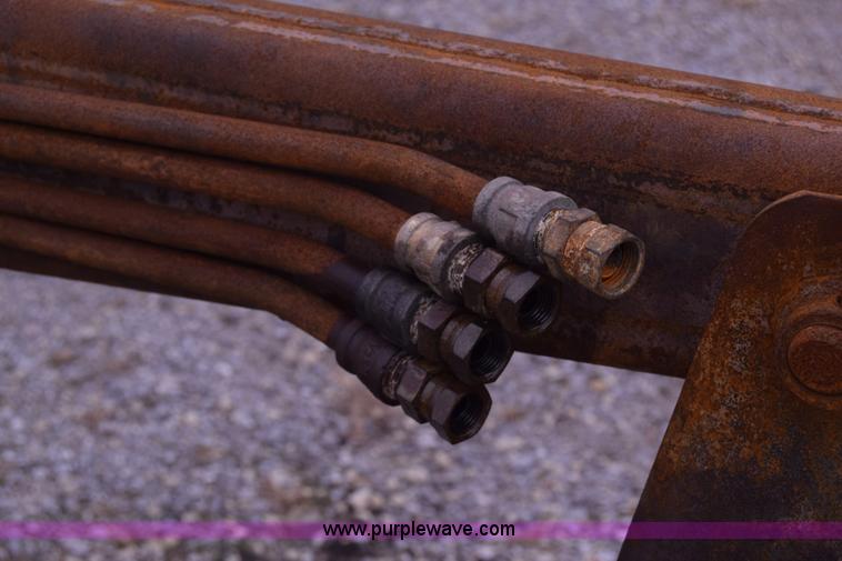 image for item L1024 John Deere loader