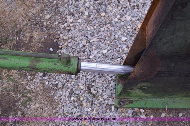 image for item L1024 John Deere loader