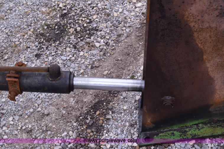 image for item L1024 John Deere loader