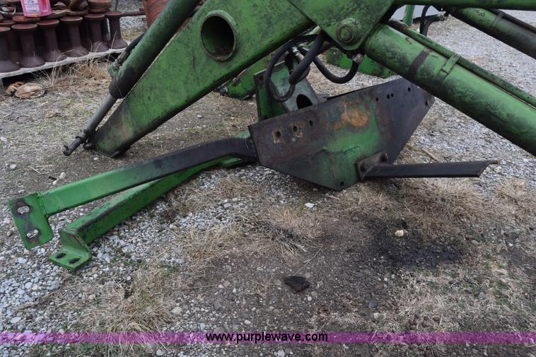 image for item L1024 John Deere loader