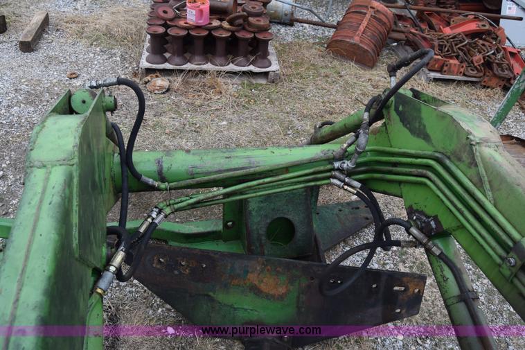 image for item L1024 John Deere loader
