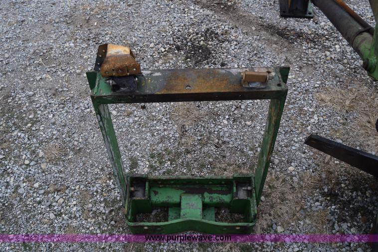 image for item L1024 John Deere loader