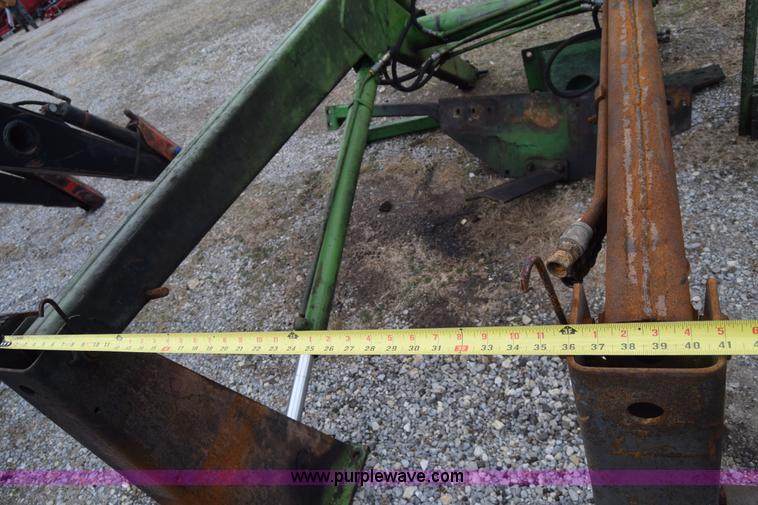 image for item L1024 John Deere loader