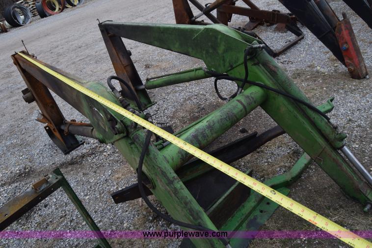 image for item L1024 John Deere loader