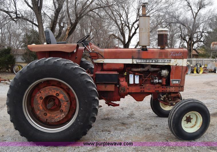 image for item L1025 International Farmall 1256 tractor