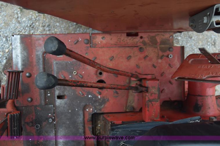 image for item L1025 International Farmall 1256 tractor