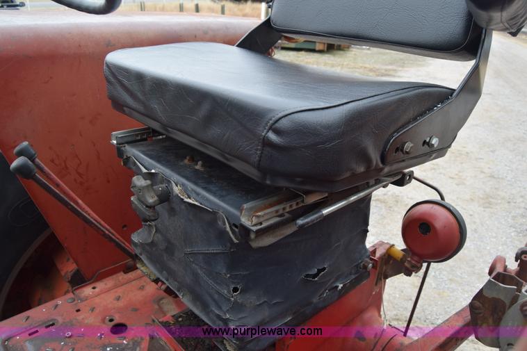 image for item L1025 International Farmall 1256 tractor