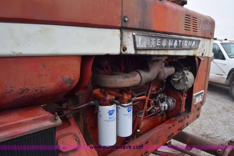 image for item L1025 International Farmall 1256 tractor