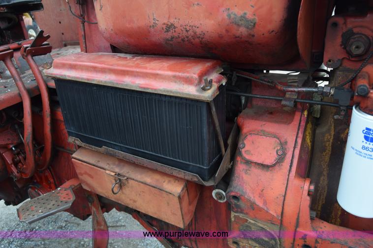 image for item L1025 International Farmall 1256 tractor