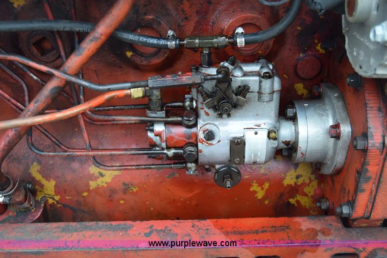 image for item L1025 International Farmall 1256 tractor