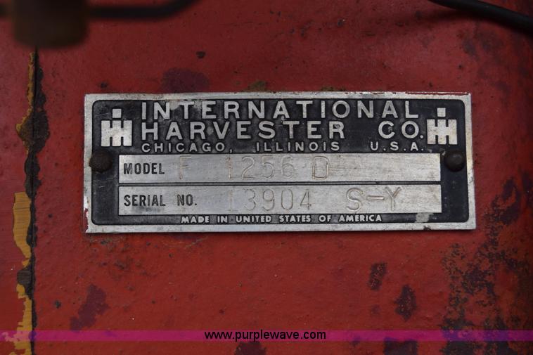 image for item L1025 International Farmall 1256 tractor