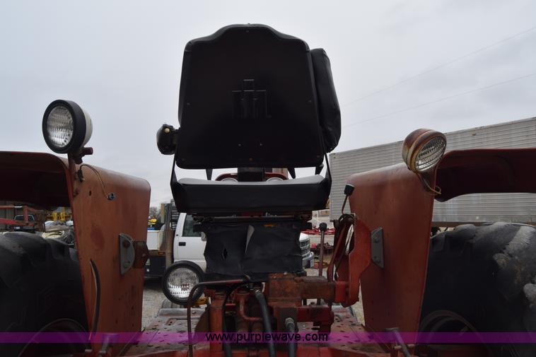 image for item L1025 International Farmall 1256 tractor