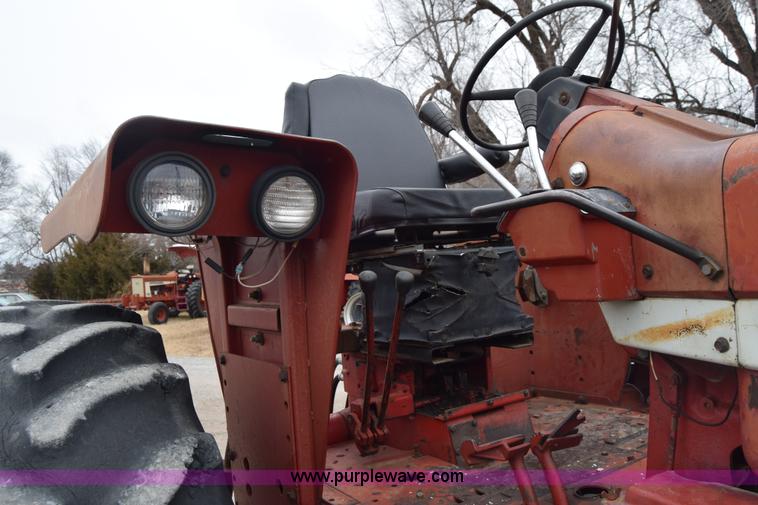 image for item L1025 International Farmall 1256 tractor