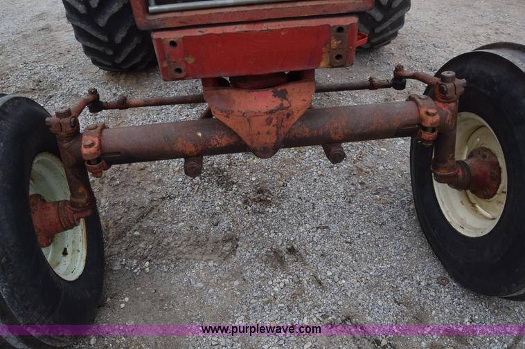 image for item L1025 International Farmall 1256 tractor