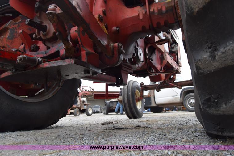 image for item L1025 International Farmall 1256 tractor