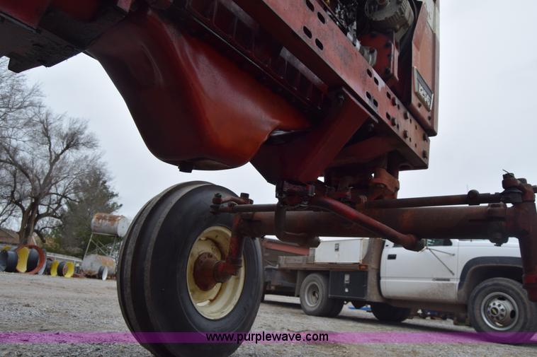 image for item L1025 International Farmall 1256 tractor