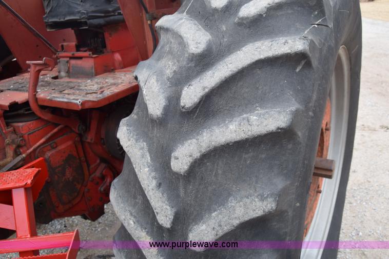 image for item L1025 International Farmall 1256 tractor