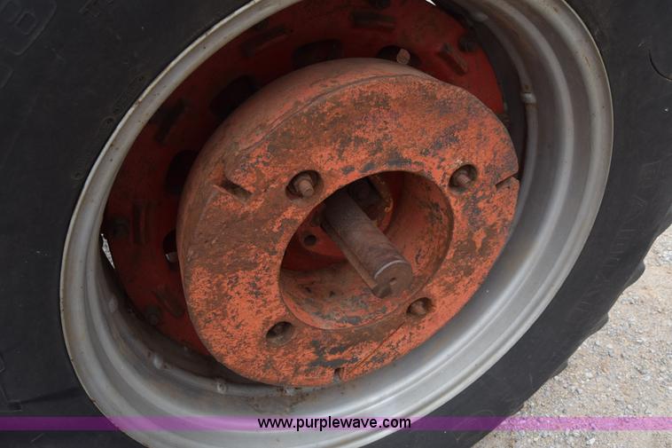 image for item L1025 International Farmall 1256 tractor