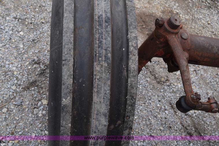 image for item L1025 International Farmall 1256 tractor