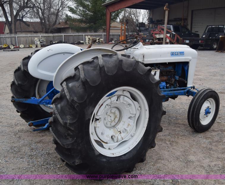 image for item L1026 Ford 4000 tractor