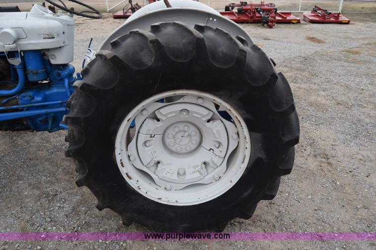 image for item L1026 Ford 4000 tractor