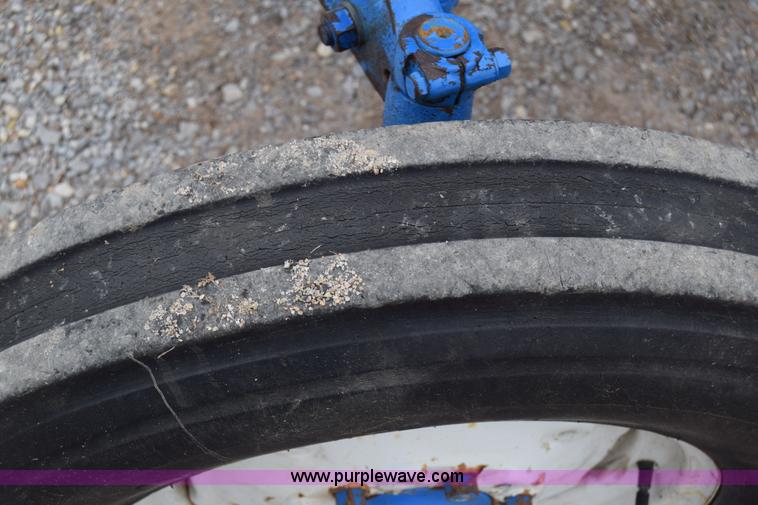 image for item L1026 Ford 4000 tractor