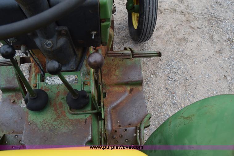 image for item L1052 John Deere 1020 tractor