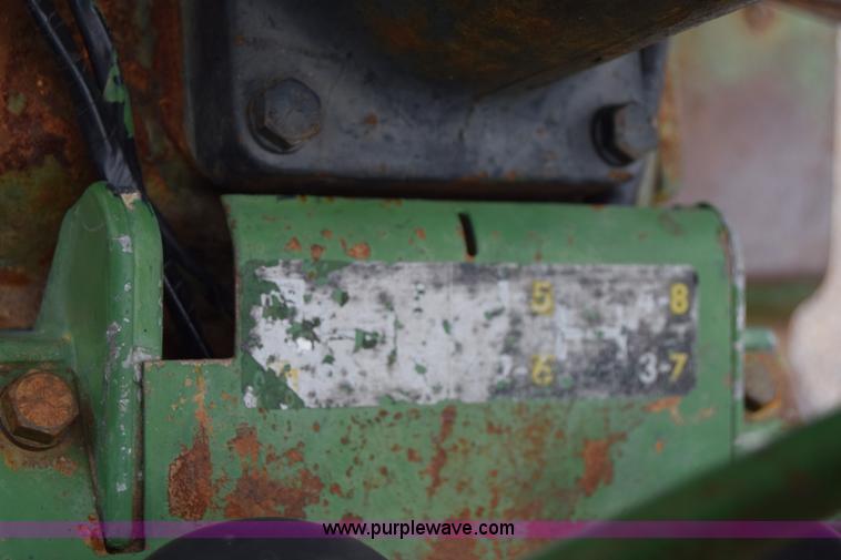 image for item L1052 John Deere 1020 tractor