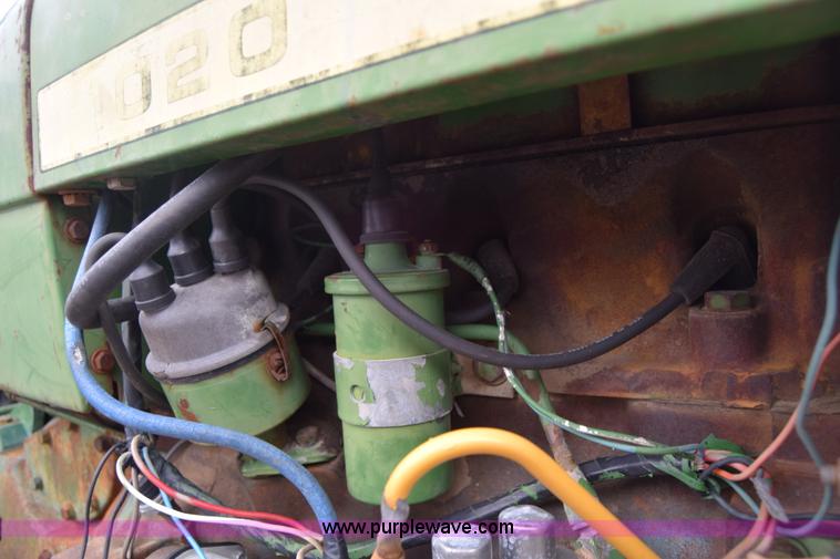 image for item L1052 John Deere 1020 tractor