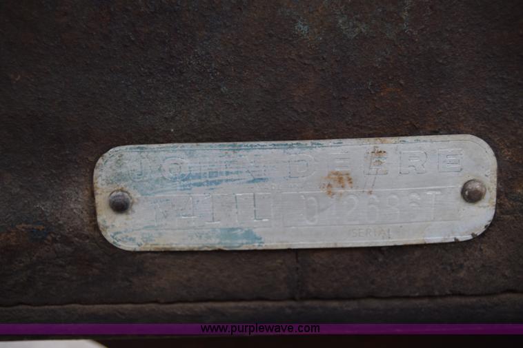 image for item L1052 John Deere 1020 tractor