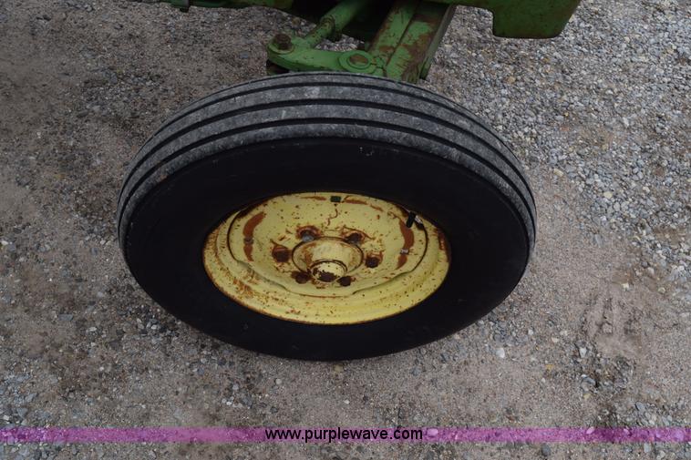 image for item L1052 John Deere 1020 tractor