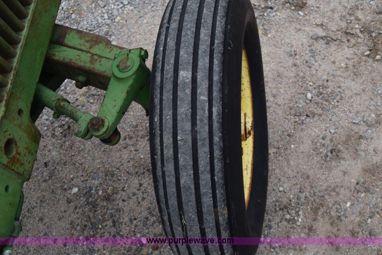 image for item L1052 John Deere 1020 tractor