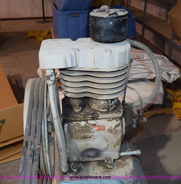 image for item L1070 Kellogg American air compressor