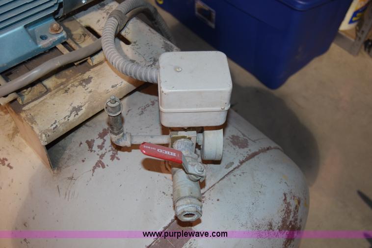 image for item L1070 Kellogg American air compressor