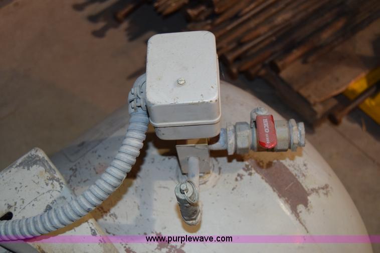 image for item L1070 Kellogg American air compressor