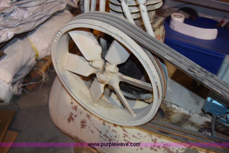 image for item L1070 Kellogg American air compressor