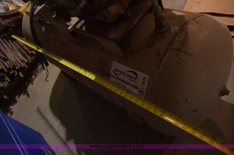 image for item L1070 Kellogg American air compressor