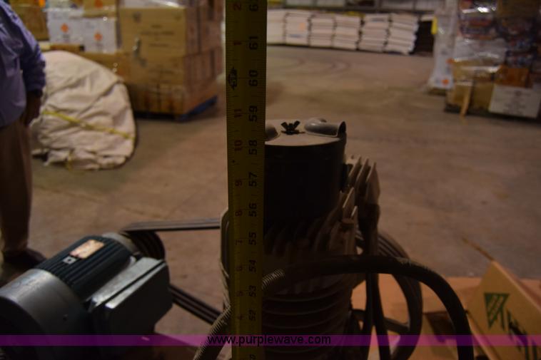 image for item L1070 Kellogg American air compressor