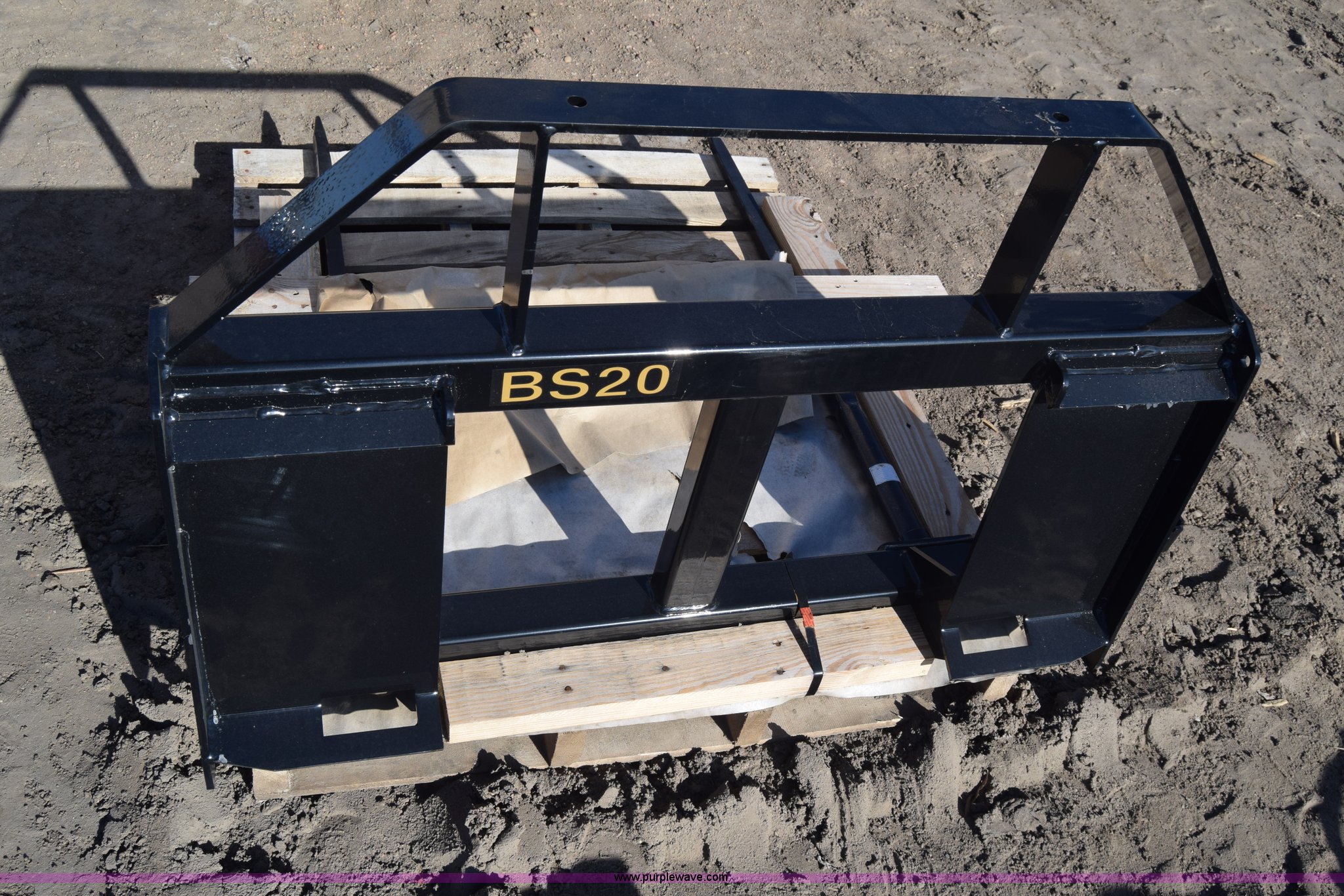 Land Pride BS20 Bale Spear in Kinsley, KS Item BK9769 sold Purple Wave