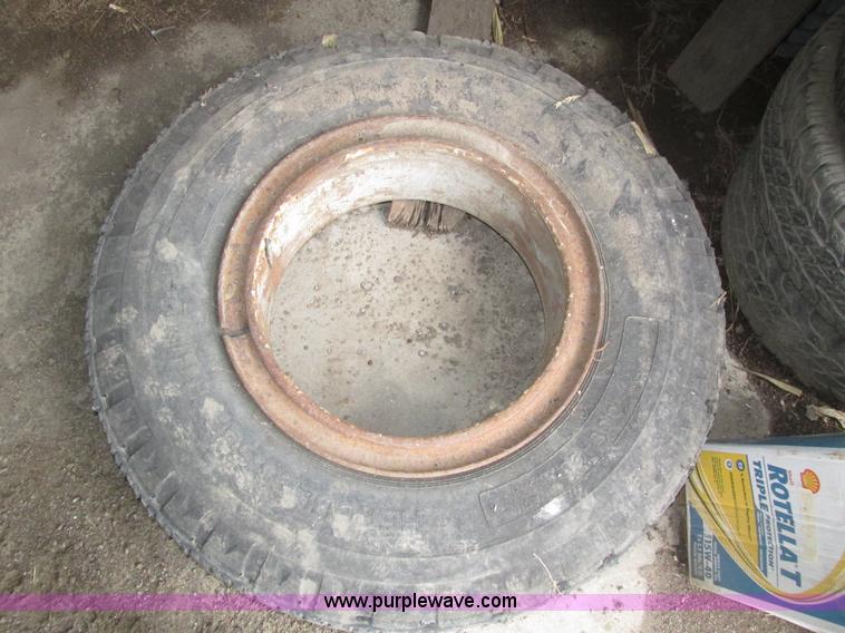 image for item AV9026 Assorted automotive parts